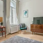 Park Rest With Air Condition Appartement Budapest